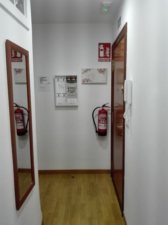 Pension Travesia Del Laurel Logroño Exterior foto